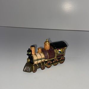 Home Town Express 1998 Engine Train Car